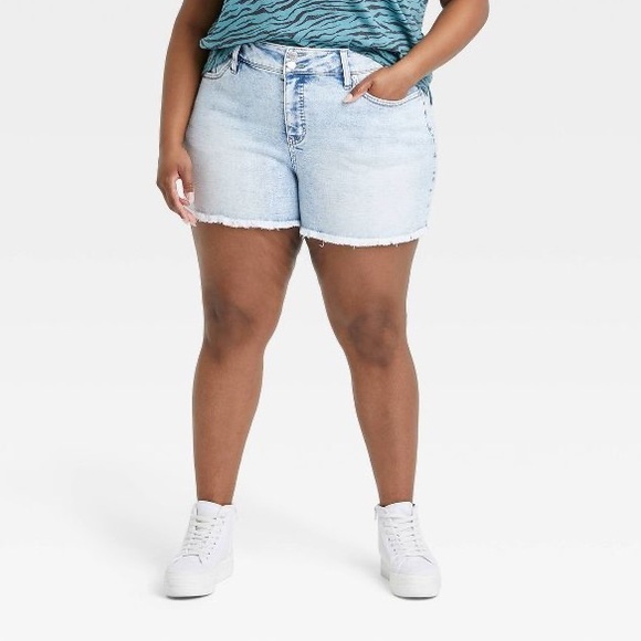 NEW PLUS SIZE Ava & Viv Shorts - Picture 1 of 3